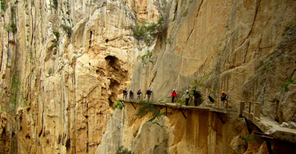 El Caminito del Rey recibe la Placa al Mérito Turístico en Destinos Emergentes El Caminito del Rey recibe la Placa al Mérito Turístico en Destinos Emergentes