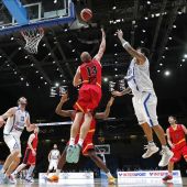 Grecia espera rival en cuartos