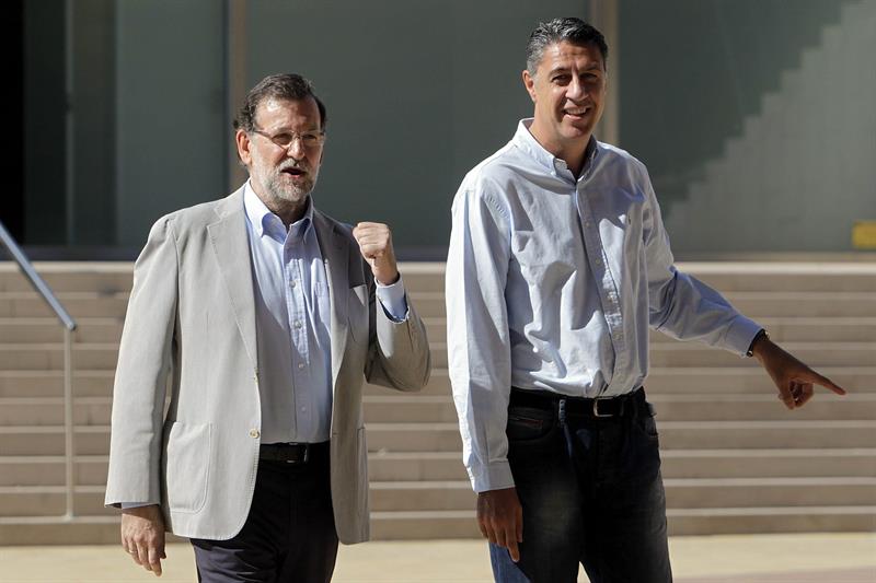Rajoy pide el voto masivo para derrotar el "radicalismo" de Mas y Sánchez Rajoy pide el voto masivo para derrotar el "radicalismo" de Mas y Sánchez