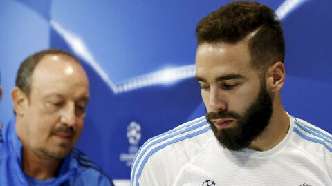 Carvajal precede a Ben&iacute;tez en rueda de prensa