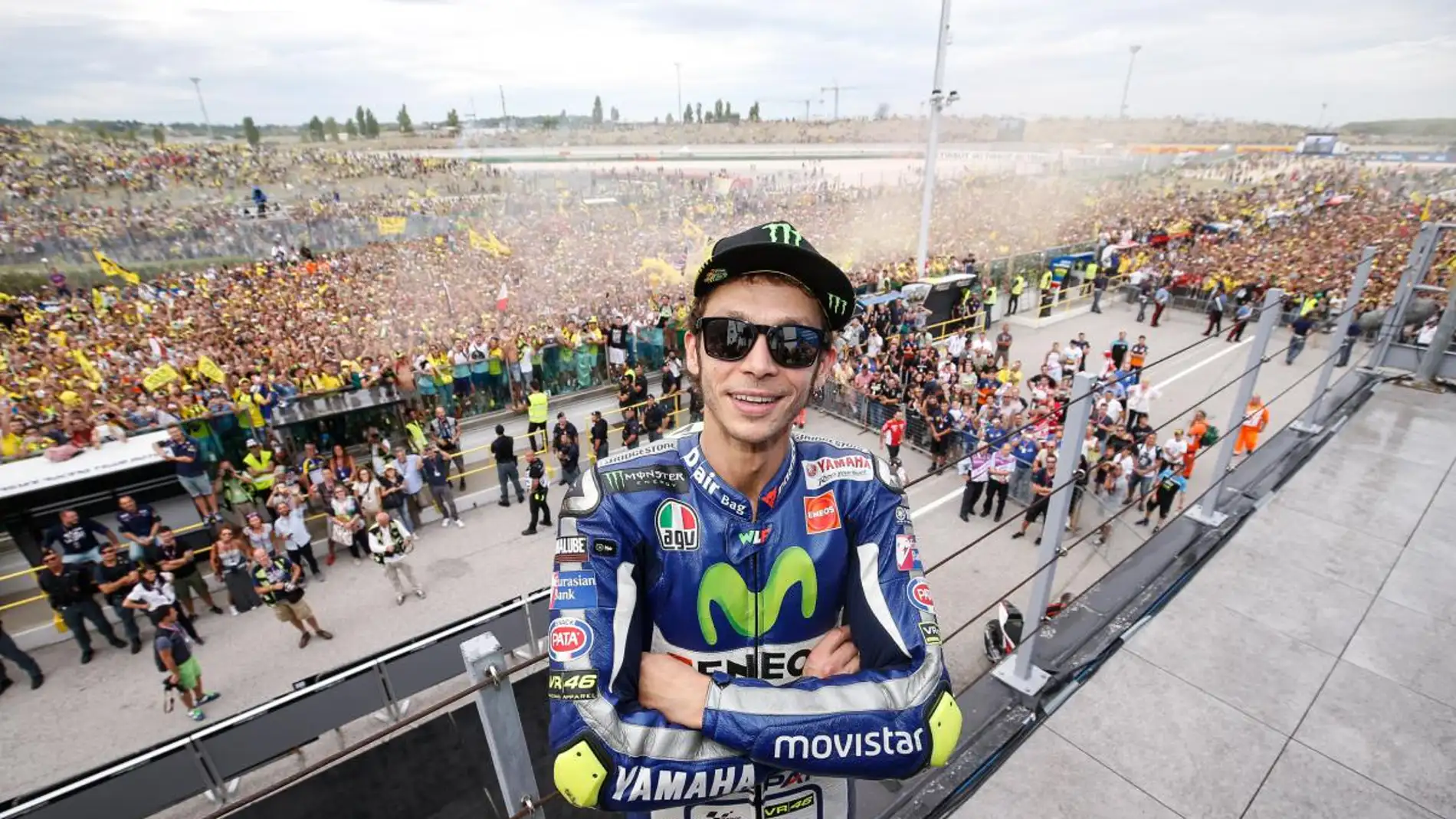 Valentino Rossi en el podio de Moto GP