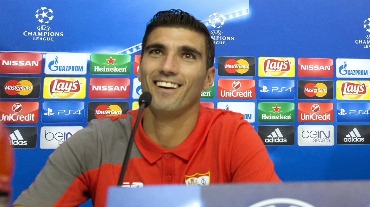 Muere el futbolista José Antonio Reyes en un accidente de tráfico Muere el futbolista José Antonio Reyes en un accidente de tráfico