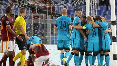 El Barça celebra el gol de Suárez en el Olímpico El Barça celebra el gol de Suárez en el Olímpico