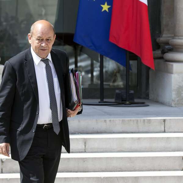 Francia empezará a bombardear Siria en las próximas semanas Francia empezará a bombardear Siria en las próximas semanas