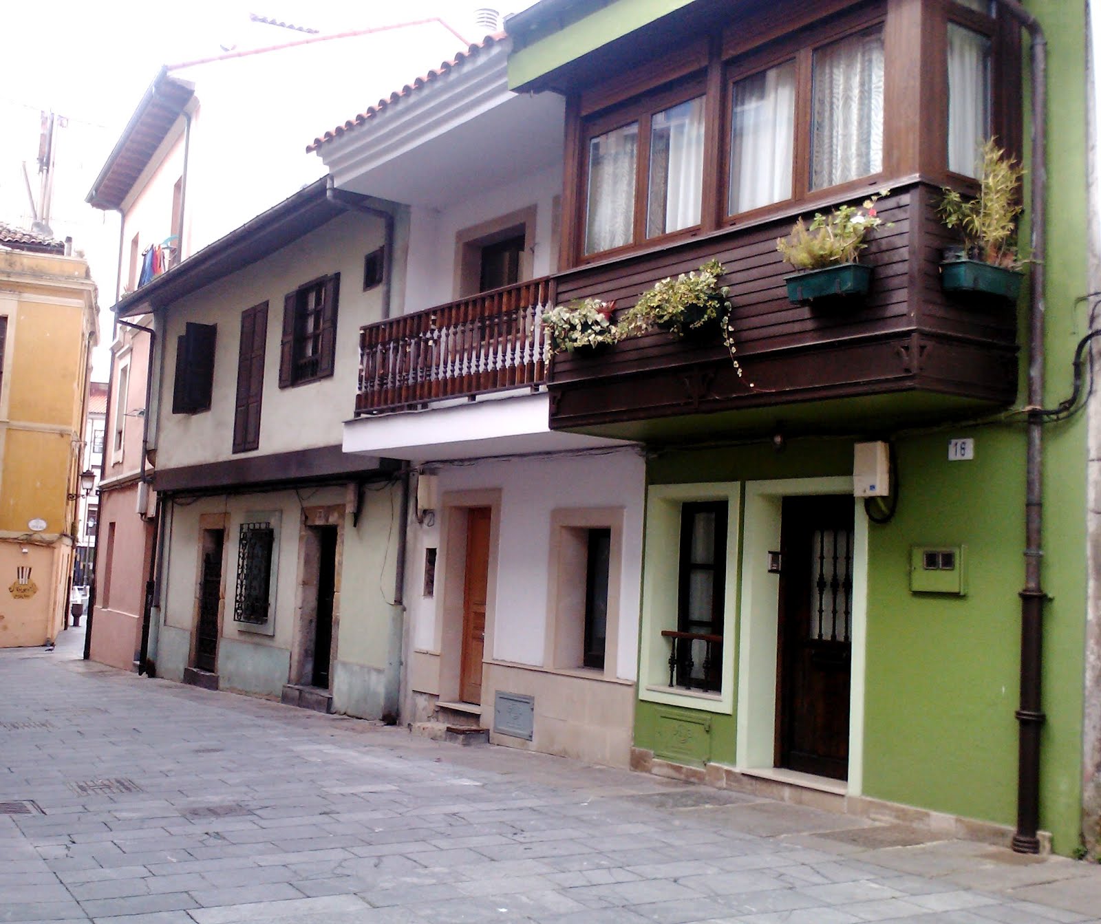 Gijón en la Onda 17/09/2015 con Ana Fierro Gijón en la Onda 17/09/2015 con Ana Fierro