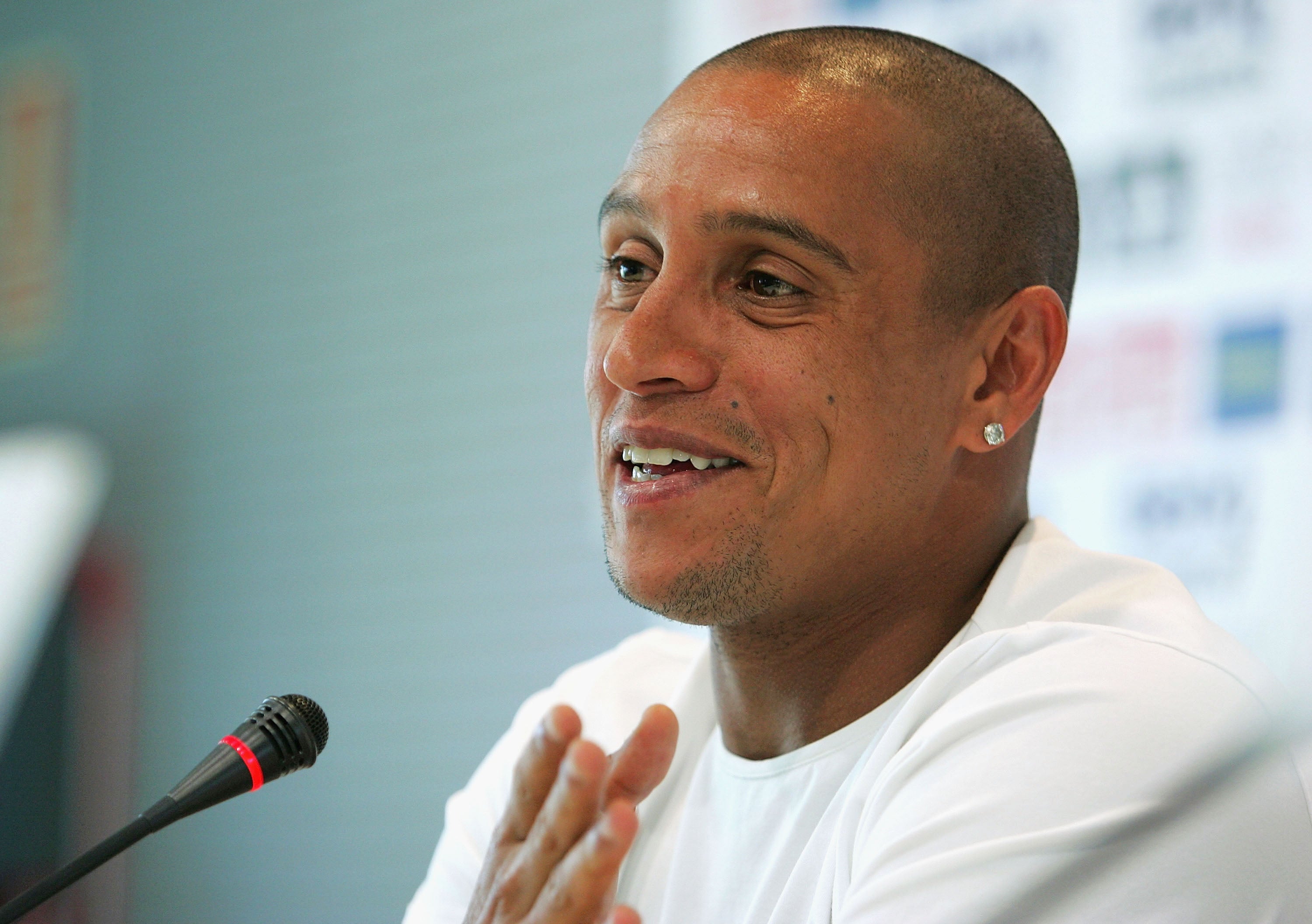 Roberto Carlos: "Trabajo para ser algún día entrenador del Real Madrid" Roberto Carlos: "Trabajo para ser algún día entrenador del Real Madrid"