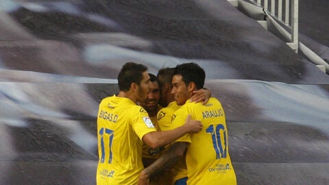 Los jugadores de Las Palmas celebran el gol del empate ante el Celta