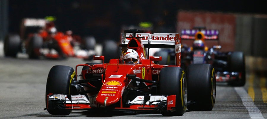Sebastian Vettel durante el GP de Singapore Sebastian Vettel durante el GP de Singapore