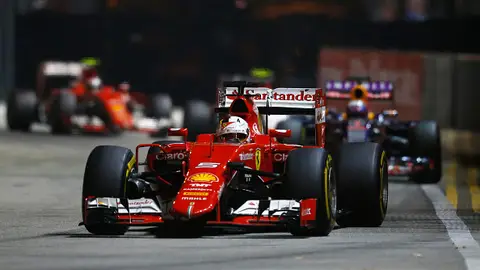 Sebastian Vettel durante el GP de Singapore Sebastian Vettel durante el GP de Singapore
