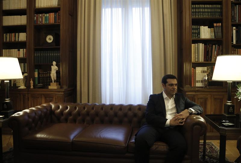 Tsipras jura por segunda vez en ocho meses como primer ministro de Grecia Tsipras jura por segunda vez en ocho meses como primer ministro de Grecia