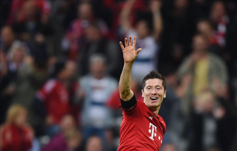 Lewandowski hace historia con el Bayern marcando cinco goles en nueve minutos Lewandowski hace historia con el Bayern marcando cinco goles en nueve minutos