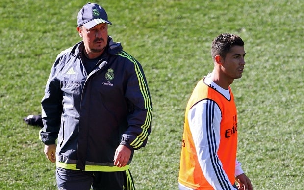Rafa Benítez: "Cristiano Ronaldo es el jugador más importante a mantener en el terreno de juego" Rafa Benítez: "Cristiano Ronaldo es el jugador más importante a mantener en el terreno de juego"