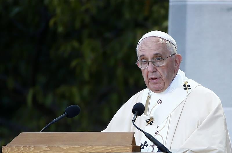 El Vaticano condena la "locura terrorista" en París El Vaticano condena la "locura terrorista" en París
