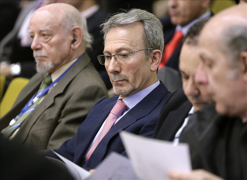 La excúpula de Fórum Filatélico se sienta en el banquillo once años después La excúpula de Fórum Filatélico se sienta en el banquillo once años después