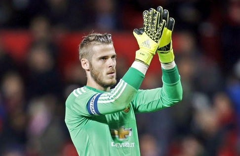 David de Gea pasa de tener un pie y medio fuera del United a lucir brazalete de capitán David de Gea pasa de tener un pie y medio fuera del United a lucir brazalete de capitán
