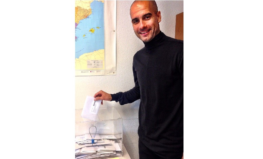 Guardiola vota desde Múnich y llama a construir "un país nuevo desde cero" Guardiola vota desde Múnich y llama a construir "un país nuevo desde cero"