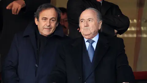 Michel Platini junto a Joseph Blatter Michel Platini junto a Joseph Blatter