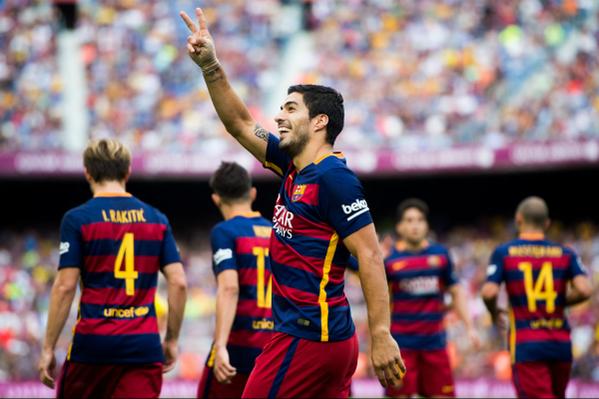 Suárez salva al Barcelona en un partido sin Messi Suárez salva al Barcelona en un partido sin Messi