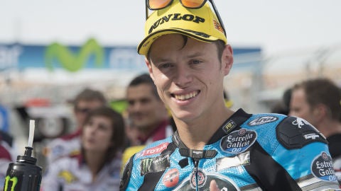 Tito Rabat celebra su victoria en Motorland