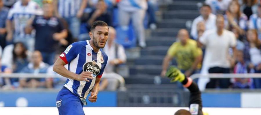 Lucas Pérez anota ante Pau López Lucas Pérez anota ante Pau López