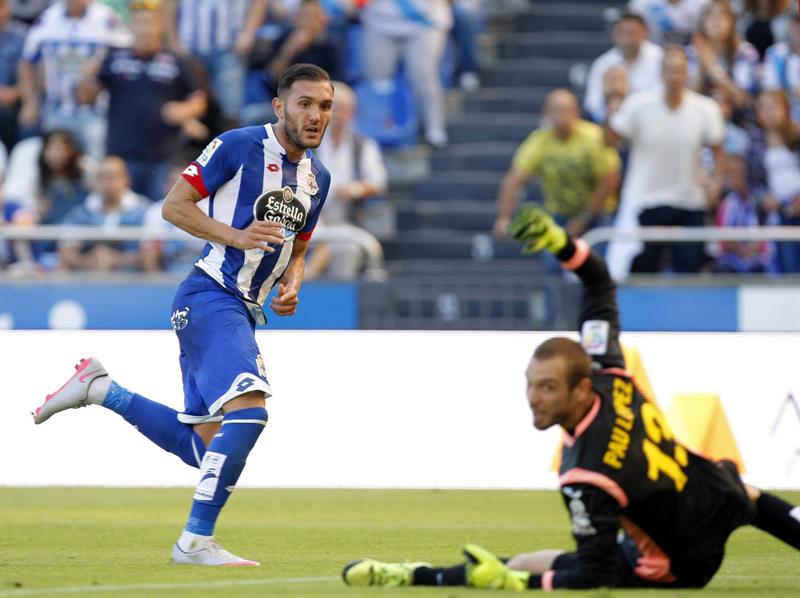 El Deportivo se lleva por delante al Espanyol y se sitúa en zona europea El Deportivo se lleva por delante al Espanyol y se sitúa en zona europea