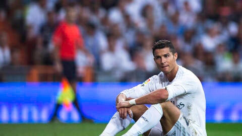 Cristiano se lamenta tras una ocasi&oacute;n fallada contra el M&aacute;laga