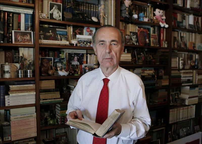 Luis Alberto de Cuenca, Premio Nacional de Poesía por "Cuaderno de vacaciones" Luis Alberto de Cuenca, Premio Nacional de Poesía por "Cuaderno de vacaciones"