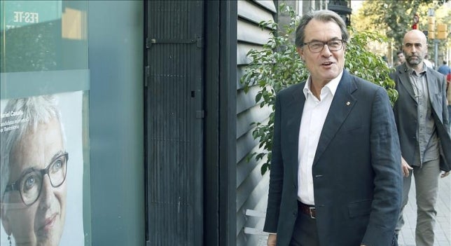 Mas, el único escollo de Junts pel Sí para lograr el apoyo de la CUP y formar gobierno Mas, el único escollo de Junts pel Sí para lograr el apoyo de la CUP y formar gobierno