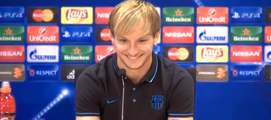 Rakitic en rueda de prensa Rakitic en rueda de prensa