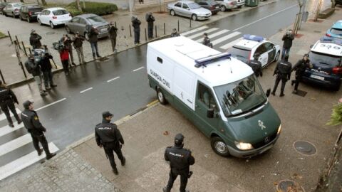 Rosario Porto llega a los juzgados en un furg&oacute;n policial