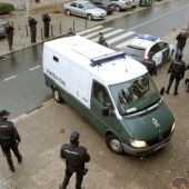 Rosario Porto llega a los juzgados en un furgón policial