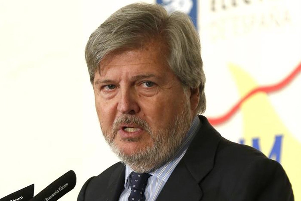 Educación estudiará la posibilidad de que parte del sueldo de los docentes dependa de resultados Educación estudiará la posibilidad de que parte del sueldo de los docentes dependa de resultados