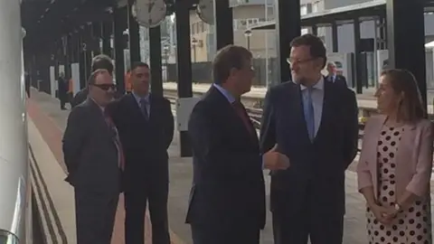 Rajoy y Pastor llegan a León en el AVE Rajoy y Pastor llegan a León en el AVE