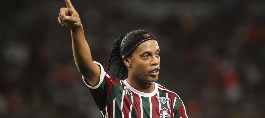 Ronaldinho durante un partido con el Fluminense Ronaldinho durante un partido con el Fluminense