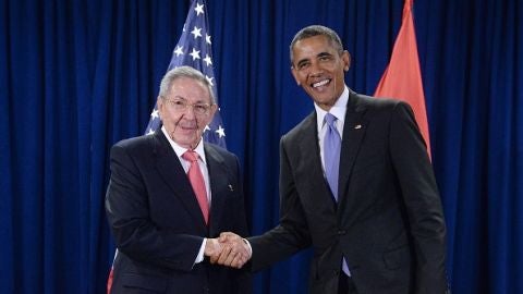 Ra&uacute;l Castro y Barack Obama en la sede de la ONU