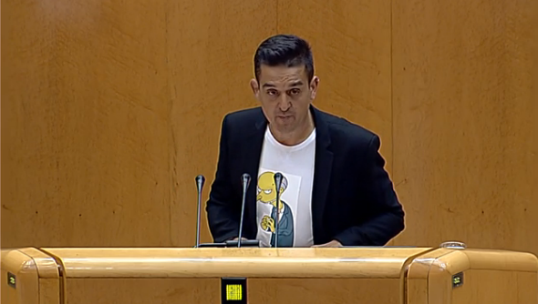 Personas Físicas: ¿Qué camiseta te pondrías para debatir con Montoro? Personas Físicas: ¿Qué camiseta te pondrías para debatir con Montoro?