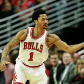Derrick Rose con el balón durante un partido de la NBA Derrick Rose con el balón durante un partido de la NBA