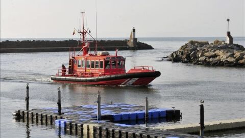 Una embarcaci&oacute;n de Salvamento Mar&iacute;timo en Girona