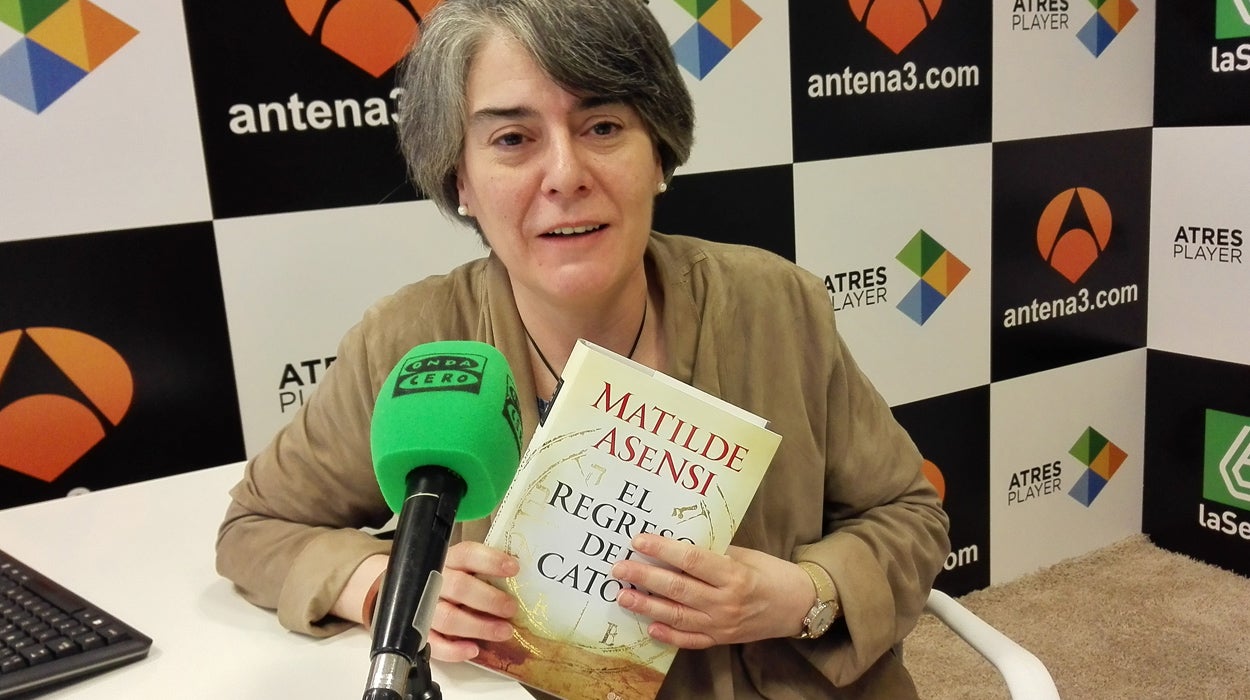 Matilde Asensi: "Siento mis personajes tan reales que temo encontrármelos cualquier día por la calle" Matilde Asensi: "Siento mis personajes tan reales que temo encontrármelos cualquier día por la calle"