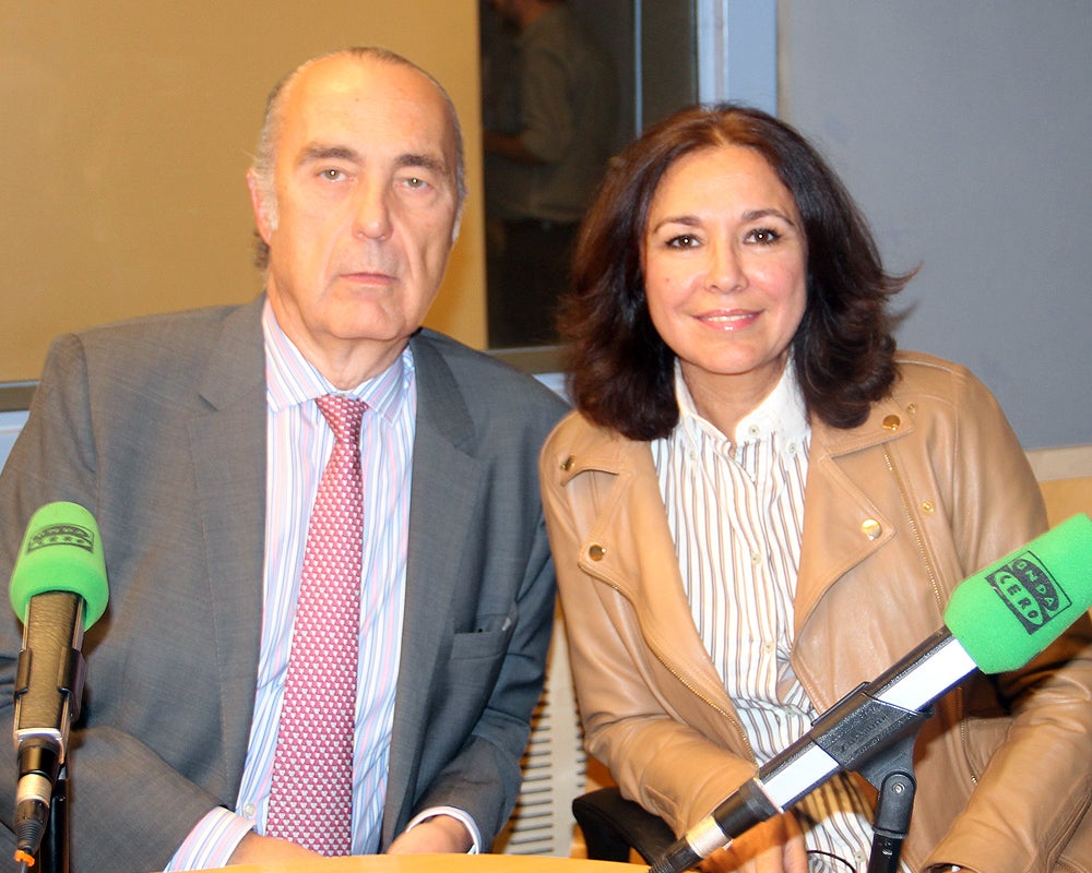 Luis Alberto de Cuenca: "La lectura está malherida porque ha cambiado la sociedad" Luis Alberto de Cuenca: "La lectura está malherida porque ha cambiado la sociedad"