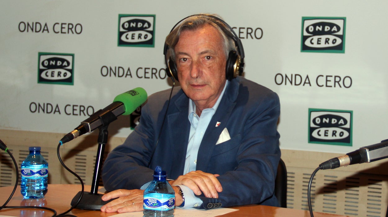 Jorge Dezcallar: "El Rey tuvo una respuesta espléndida en Paiporta" Jorge Dezcallar: "El Rey tuvo una respuesta espléndida en Paiporta"