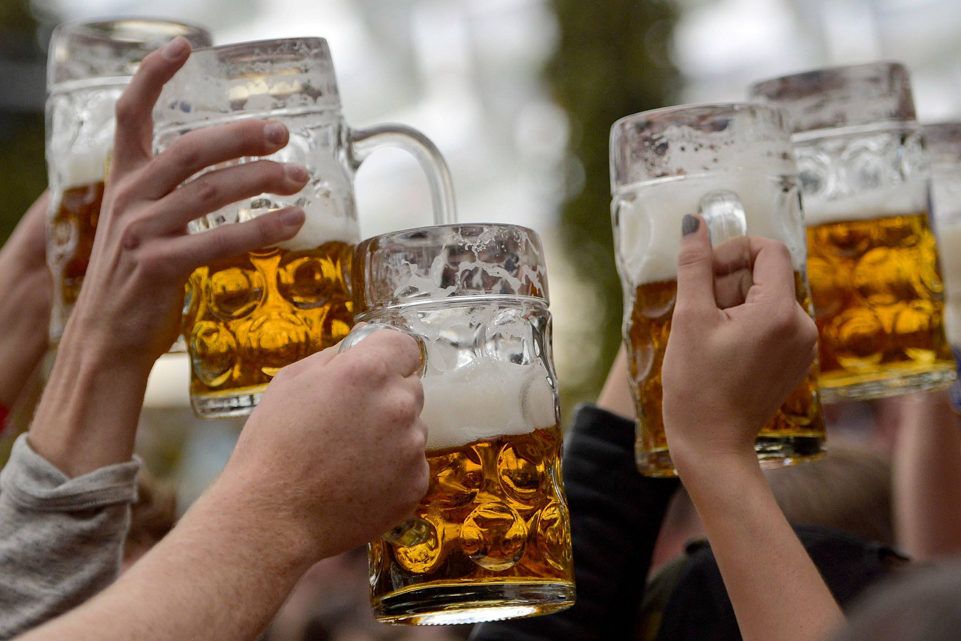 Los vecinos de una ciudad alemana compran toda la cerveza como protesta por la celebración de un festival neonazi Los vecinos de una ciudad alemana compran toda la cerveza como protesta por la celebración de un festival neonazi