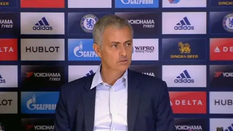 Morinho, entrenador del Chelsea muy afectado Morinho, entrenador del Chelsea muy afectado