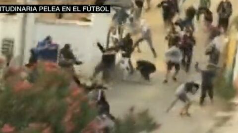 Pelea entre hinchas radicales de C&aacute;diz B y Xerez CD