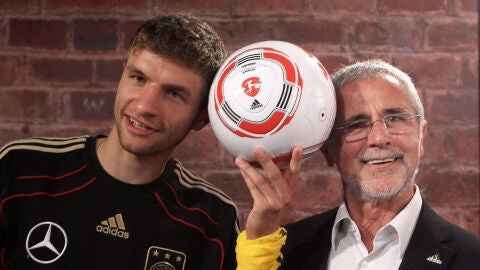 Thomas y Gerd M&uuml;ller, durante un acto en 2010