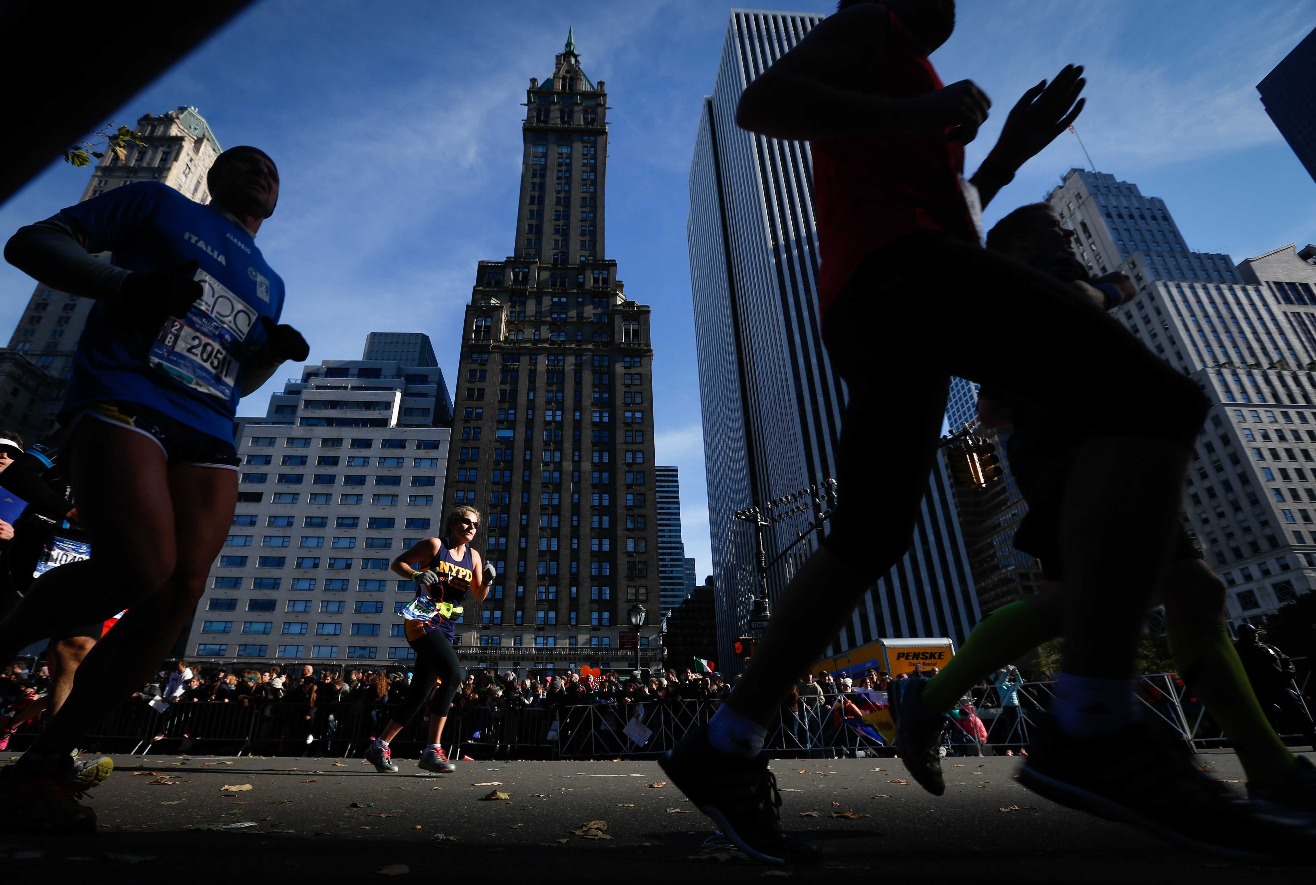 Detienen a un hombre acusado de estafar a más de 70 corredores con falsa oferta para el Maratón de Nueva York Detienen a un hombre acusado de estafar a más de 70 corredores con falsa oferta para el Maratón de Nueva York
