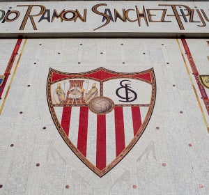 Mural del Ramón Sánchez Pizjuán, pintado por Santiago del Campo Mural del Ramón Sánchez Pizjuán, pintado por Santiago del Campo