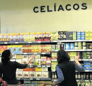 Sección de productos de celiacos en un supermercado. Sección de productos de celiacos en un supermercado.