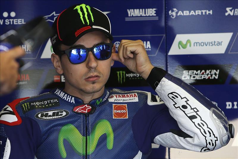 Lorenzo golpea primero en Sepang Lorenzo golpea primero en Sepang