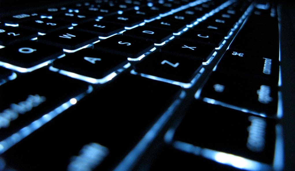 Dos de cada tres españoles usan Internet a diario, según el INE Dos de cada tres españoles usan Internet a diario, según el INE